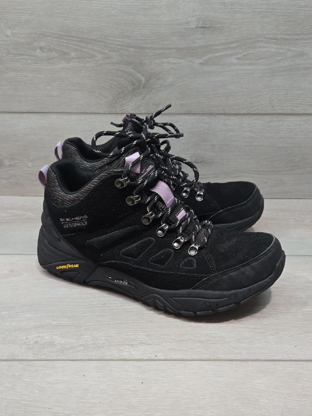 Skechers Black Lace-Up Hiking Boots with Light Purple Accents
